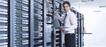 vysokoproizvoditelnaya-zashchita-elektropitaniya-dlya-povysheniya-dostupnosti-i-effektivnosti