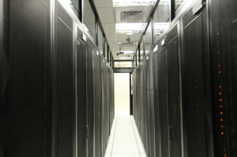 intellektualnye-modulnye-resheniya-dlya-tsentrov-obrabotki-dannykh-_infrasuite