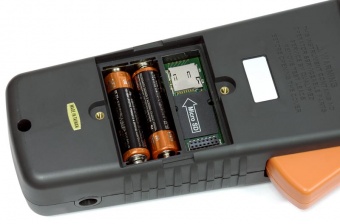Клещи токовые АСМ-2159 - отсек для батарей и micro SD