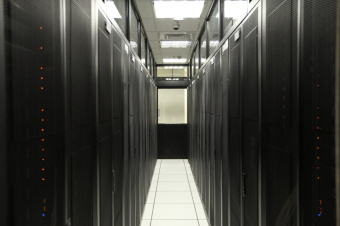 intellektualnye-modulnye-resheniya-dlya-tsentrov-obrabotki-dannykh-_infrasuite